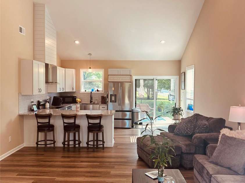 3121 Suffolk Drive, Shelby, NC 28152.  MLS# CAR4248297, YatesRealty ID 21459. 