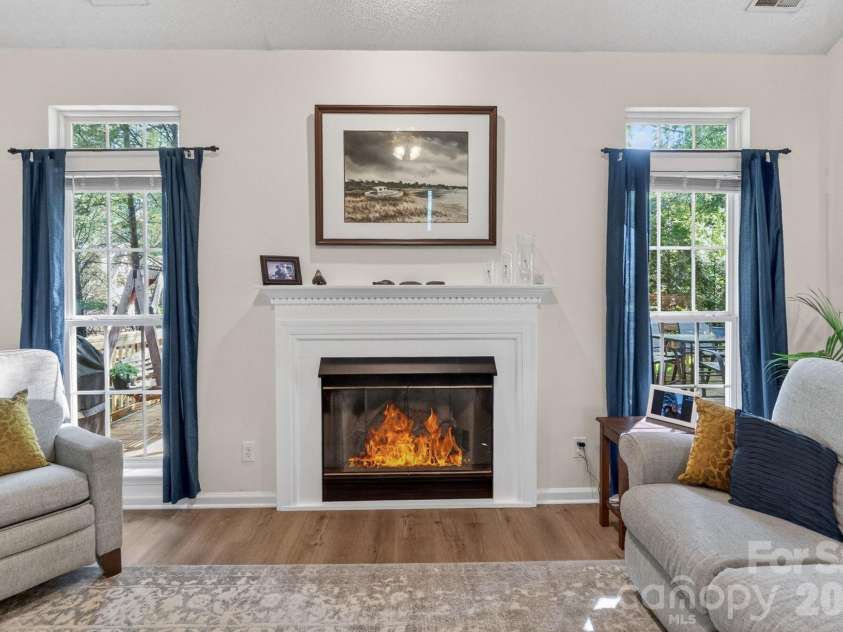 8926 Scottsboro Drive, Huntersville, NC 28078.  MLS# CAR4369784, YatesRealty ID 21459. 