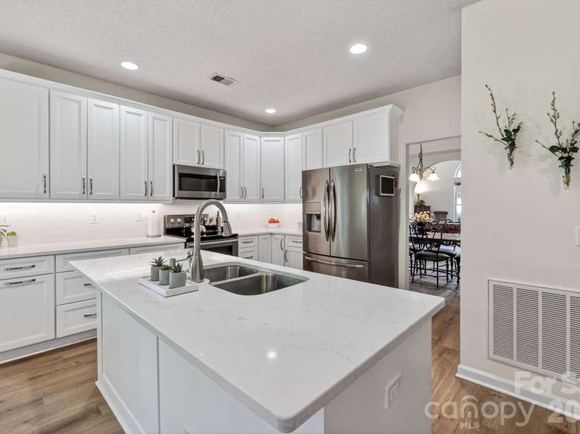 8926 Scottsboro Drive, Huntersville, NC 28078.  MLS# CAR4369784, YatesRealty ID 21459. 