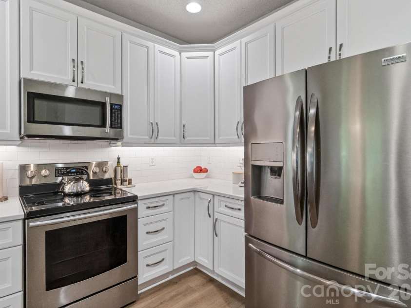 8926 Scottsboro Drive, Huntersville, NC 28078.  MLS# CAR4369784, YatesRealty ID 21459. 