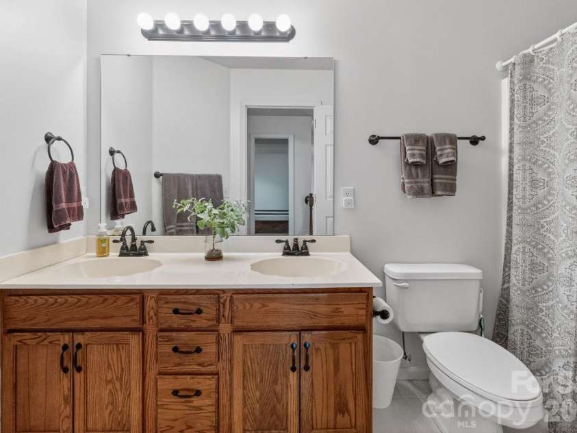 8926 Scottsboro Drive, Huntersville, NC 28078.  MLS# CAR4369784, YatesRealty ID 21459. 