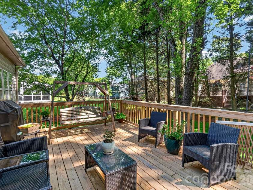 8926 Scottsboro Drive, Huntersville, NC 28078.  MLS# CAR4369784, YatesRealty ID 21459. 