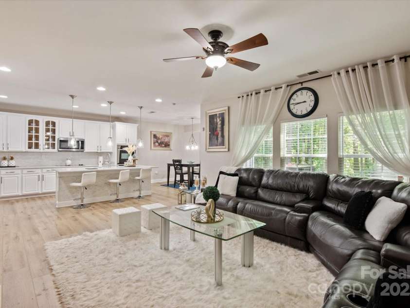 10044 Markus Drive, Mint Hill, NC 28227.  MLS# CAR4261403, YatesRealty ID 21462. 