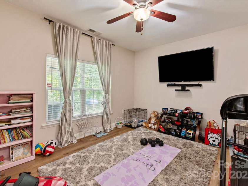 10044 Markus Drive, Mint Hill, NC 28227.  MLS# CAR4261403, YatesRealty ID 21462. 