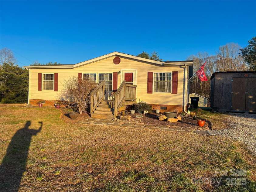 110 Dorothy Lane, Mooresville, NC 28117.  MLS# CAR4267061, YatesRealty ID 21463. 
