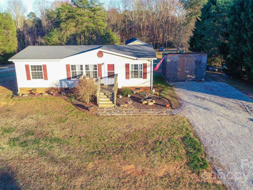 110 Dorothy Lane, Mooresville, NC 28117.  MLS# CAR4267061, YatesRealty ID 21463. 