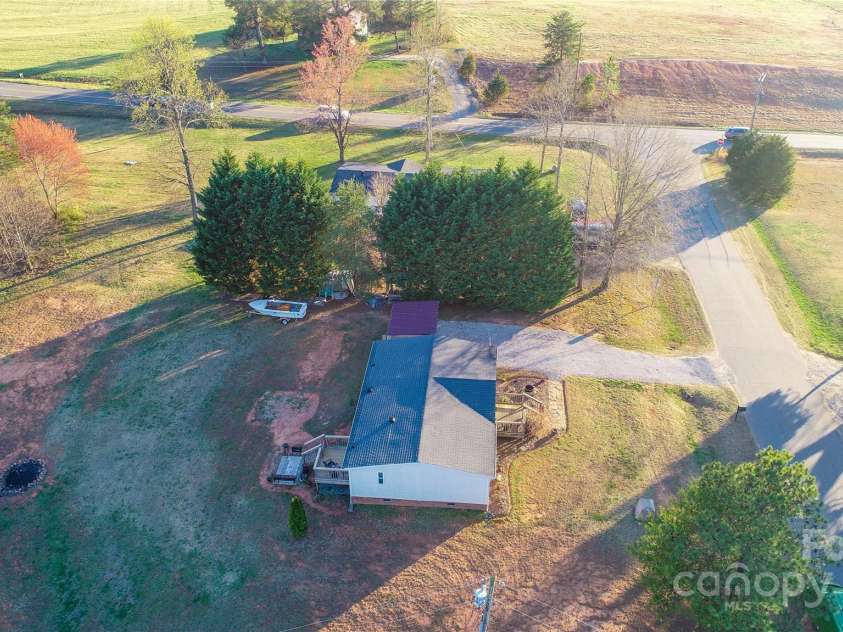 110 Dorothy Lane, Mooresville, NC 28117.  MLS# CAR4267061, YatesRealty ID 21463. 