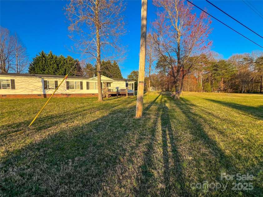 456 Cornelius Road, Mooresville, NC 28117.  MLS# CAR4267221, YatesRealty ID 21464. 