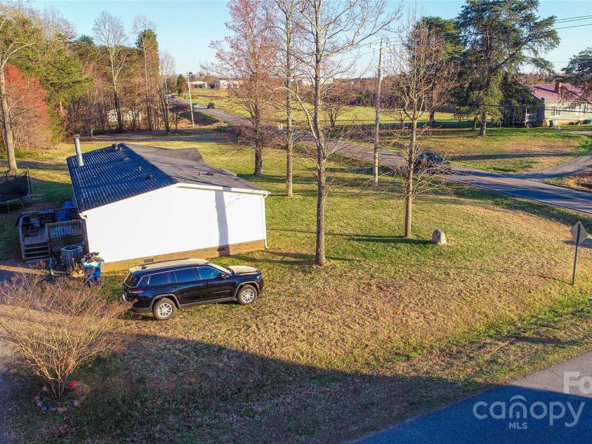 456 Cornelius Road, Mooresville, NC 28117.  MLS# CAR4267221, YatesRealty ID 21464. 