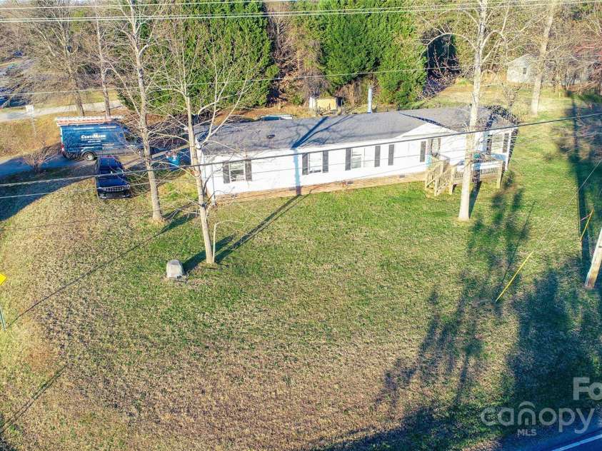 456 Cornelius Road, Mooresville, NC 28117.  MLS# CAR4267221, YatesRealty ID 21464. 