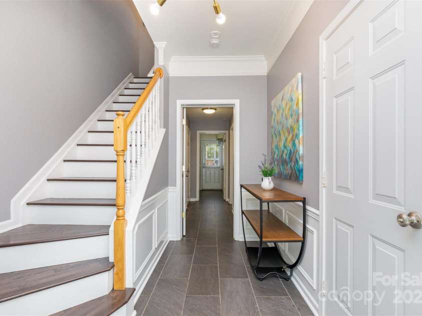 2945 Duvalla Avenue, Charlotte, NC 28209.  MLS# CAR4267594, YatesRealty ID 21465. 