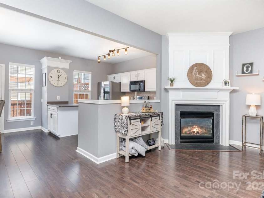 2945 Duvalla Avenue, Charlotte, NC 28209.  MLS# CAR4267594, YatesRealty ID 21465. 