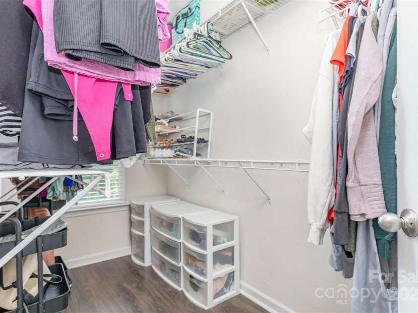 2945 Duvalla Avenue, Charlotte, NC 28209.  MLS# CAR4267594, YatesRealty ID 21465. 