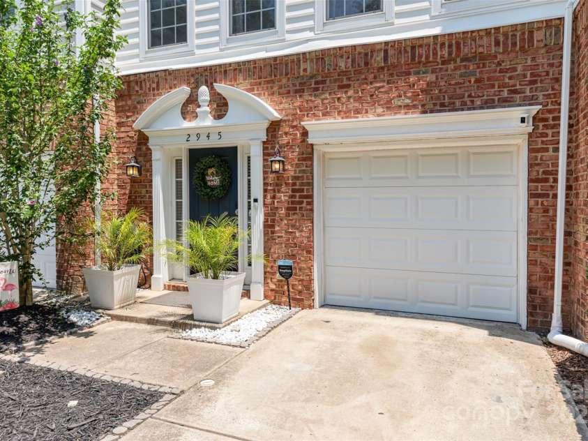 2945 Duvalla Avenue, Charlotte, NC 28209.  MLS# CAR4267594, YatesRealty ID 21465. 