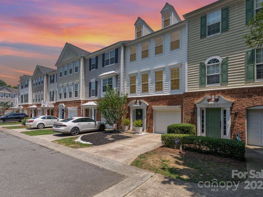 2945 Duvalla Avenue, Charlotte, NC 28209.  MLS# CAR4267594, YatesRealty ID 21465. 