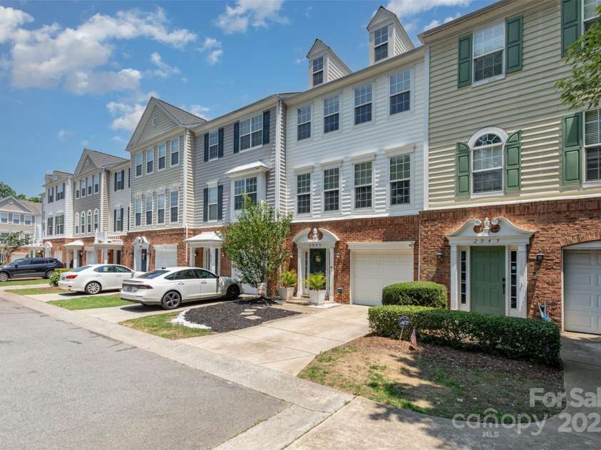 2945 Duvalla Avenue, Charlotte, NC 28209.  MLS# CAR4267594, YatesRealty ID 21465. 