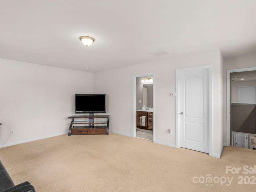 3701 Methodist Church Lane, Waxhaw, NC 28173.  MLS# CAR4270658, YatesRealty ID 21466. 5th bedroom or bonus room with private bath