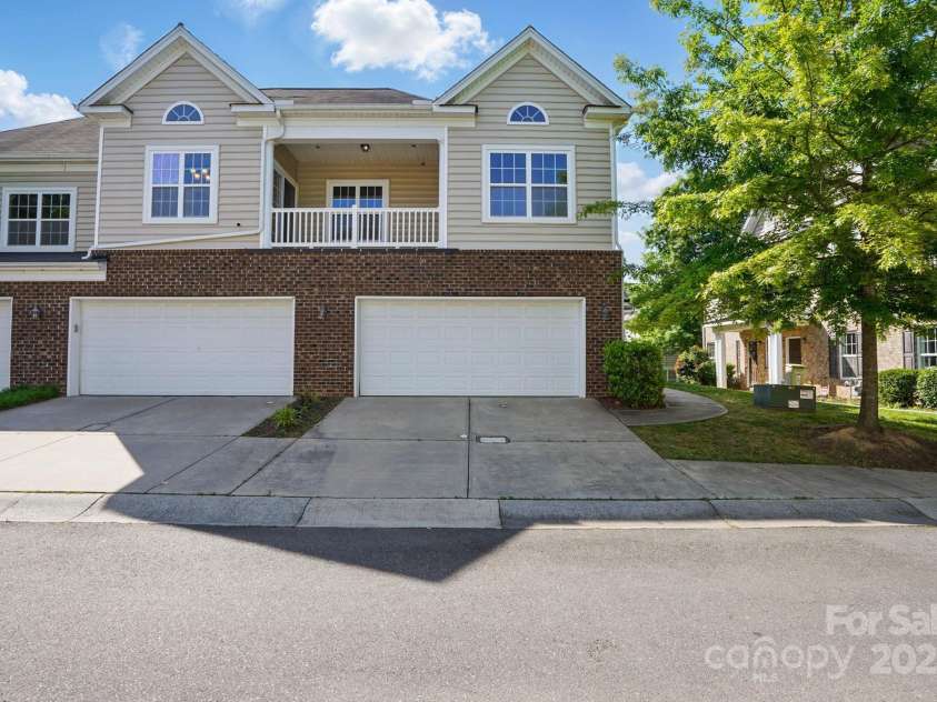 11209 Lazio Lane, Charlotte, NC 28277.  MLS# CAR4258839, YatesRealty ID 21467. 
