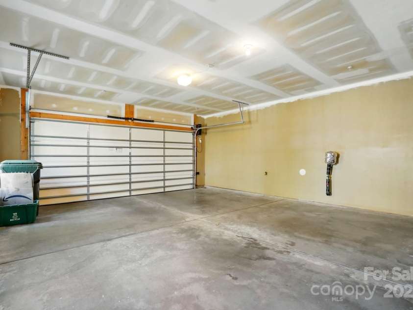 11209 Lazio Lane, Charlotte, NC 28277.  MLS# CAR4258839, YatesRealty ID 21467. 