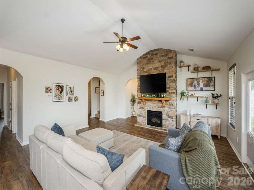 132 Beck Creek Circle, Flat Rock, NC 28731.  MLS# CAR4381382, YatesRealty ID 21468. 