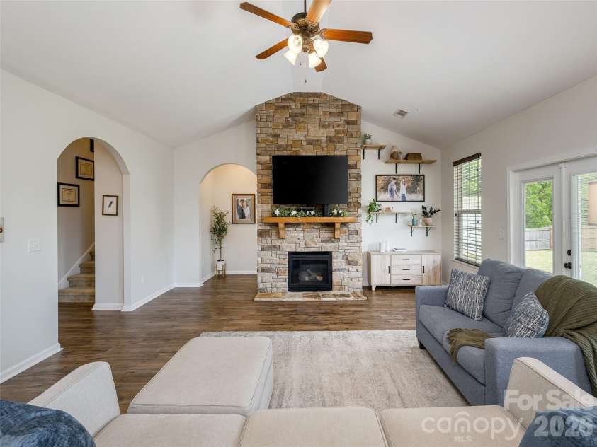 132 Beck Creek Circle, Flat Rock, NC 28731.  MLS# CAR4381382, YatesRealty ID 21468. 