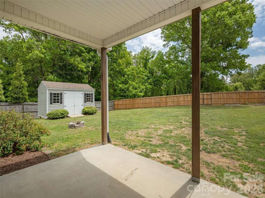 132 Beck Creek Circle, Flat Rock, NC 28731.  MLS# CAR4381382, YatesRealty ID 21468. 