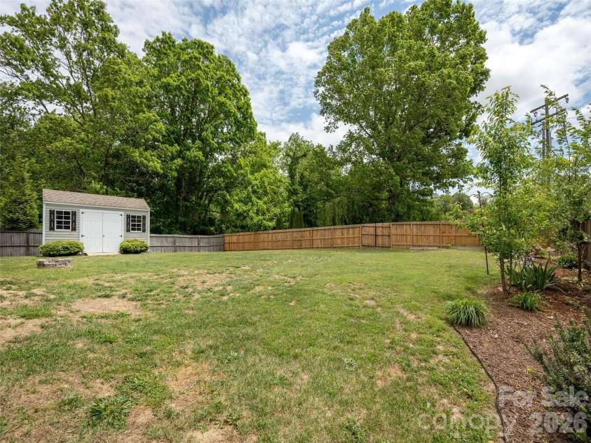 132 Beck Creek Circle, Flat Rock, NC 28731.  MLS# CAR4381382, YatesRealty ID 21468. 