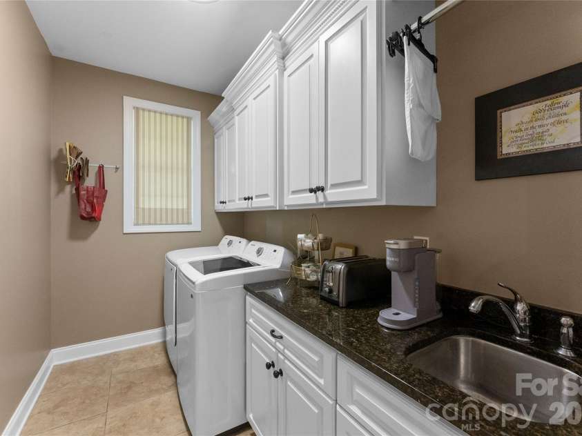 5441 Grayson Ridge Court, Gastonia, NC 28056.  MLS# CAR4374445, YatesRealty ID 21470. 