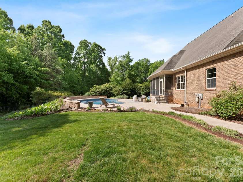 5441 Grayson Ridge Court, Gastonia, NC 28056.  MLS# CAR4374445, YatesRealty ID 21470. 