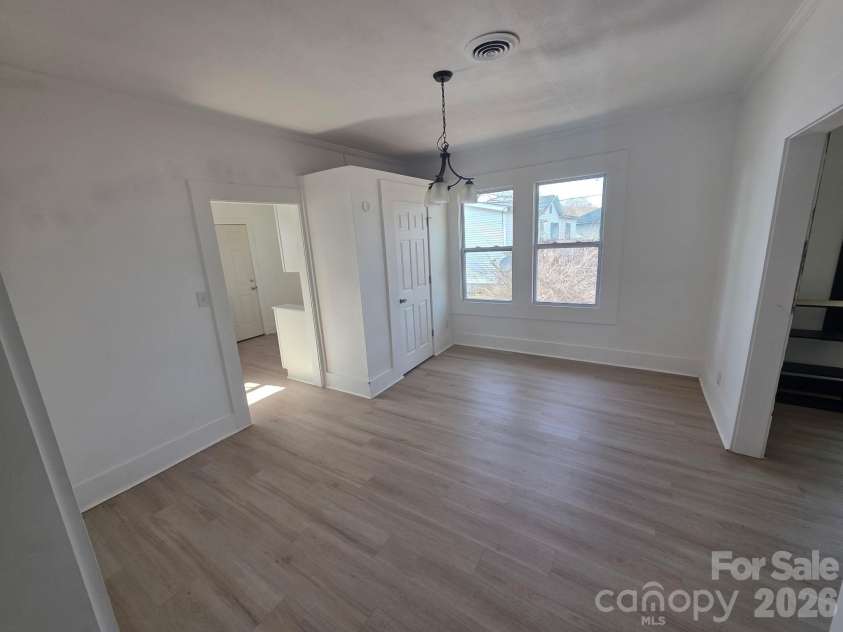 572 2nd Street, Chester, SC 29706.  MLS# CAR4350895, YatesRealty ID 21471. 