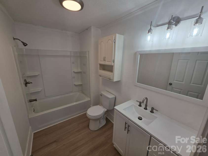 572 2nd Street, Chester, SC 29706.  MLS# CAR4350895, YatesRealty ID 21471. 