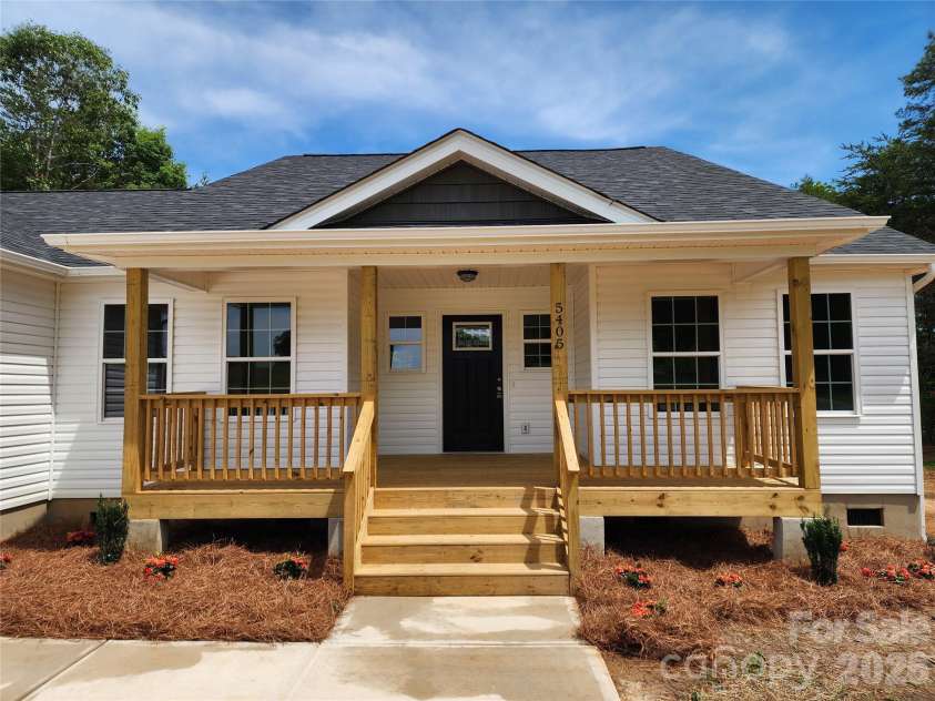 5405 Springs Road, Conover, NC 28613.  MLS# CAR4363103, YatesRealty ID 21472. Large Covered Porch
