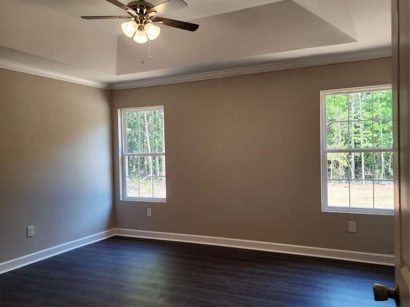5405 Springs Road, Conover, NC 28613.  MLS# CAR4363103, YatesRealty ID 21472. Large Master Bedroom w/Tray Clg, Crown Molding