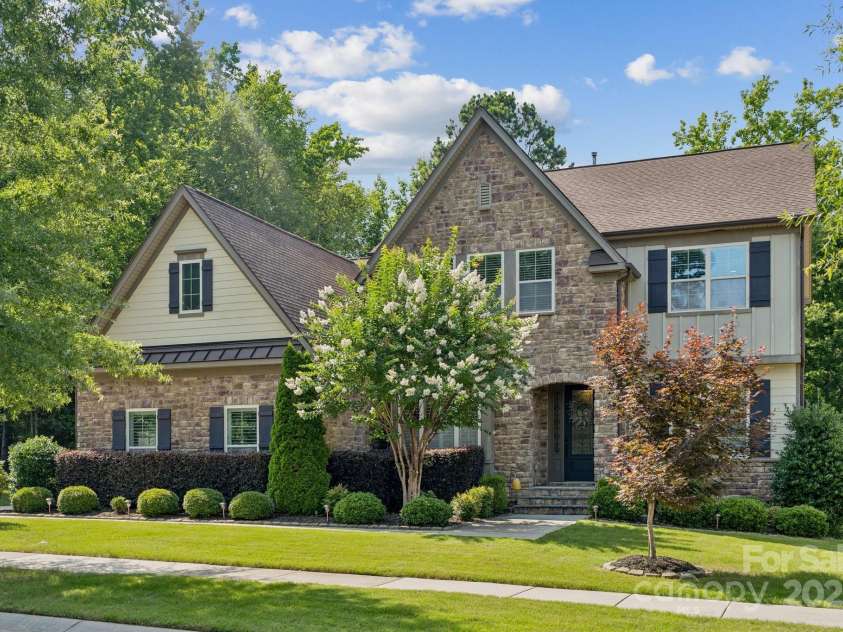 11412 Preservation Lane, Charlotte, NC 28278.  MLS# CAR4271558, YatesRealty ID 21473. 