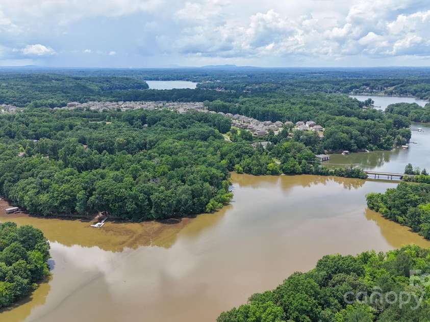 11412 Preservation Lane, Charlotte, NC 28278.  MLS# CAR4271558, YatesRealty ID 21473. 