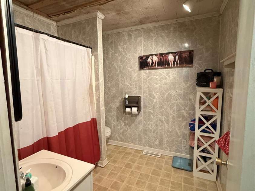 850 and 830 NC 152 Highway, China Grove, NC 28023.  MLS# CAR4265554, YatesRealty ID 21475. 