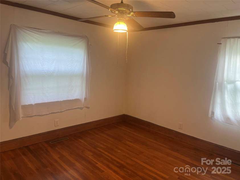 9314 Seymour Lane, Davidson, NC 28036.  MLS# CAR4270523, YatesRealty ID 21476. 