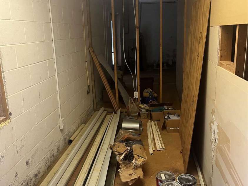 9314 Seymour Lane, Davidson, NC 28036.  MLS# CAR4270523, YatesRealty ID 21476. 