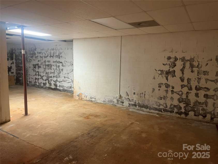 9314 Seymour Lane, Davidson, NC 28036.  MLS# CAR4270523, YatesRealty ID 21476. 