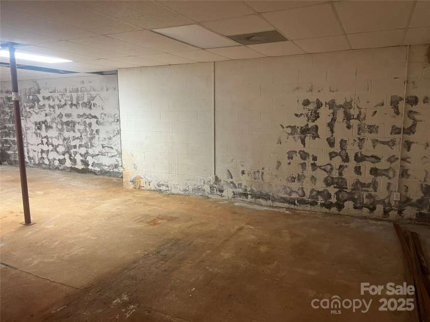 9314 Seymour Lane, Davidson, NC 28036.  MLS# CAR4270523, YatesRealty ID 21476. 