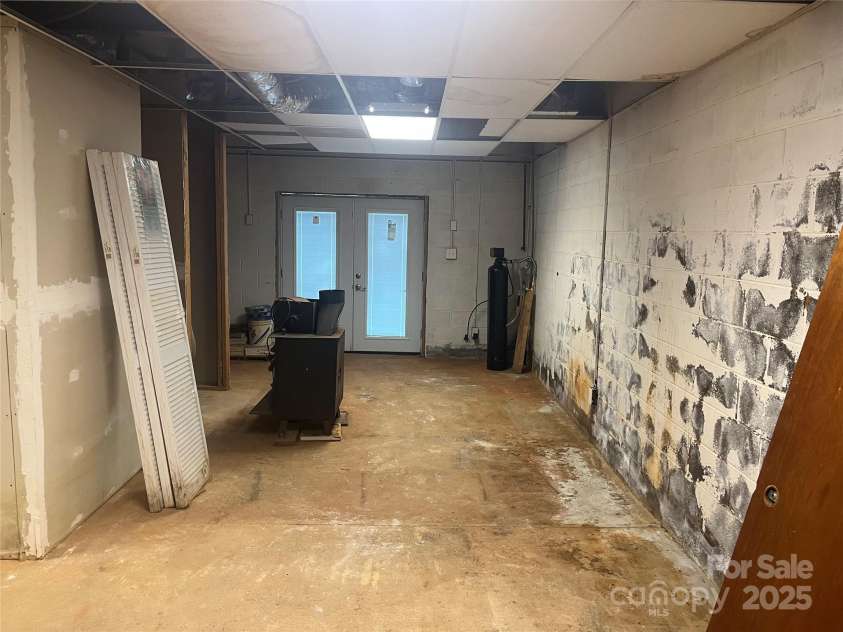 9314 Seymour Lane, Davidson, NC 28036.  MLS# CAR4270523, YatesRealty ID 21476. 