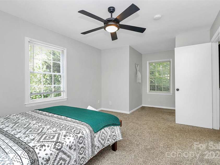 3909 Woodbriar Trail, Charlotte, NC 28205.  MLS# CAR4273378, YatesRealty ID 21478. Upstairs bed