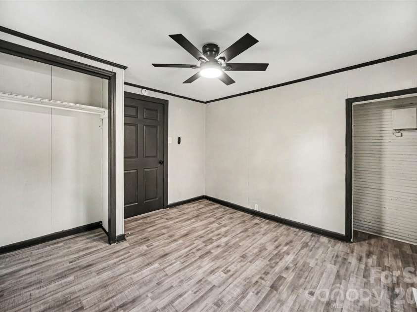 502 Allison Avenue, Gastonia, NC 28052.  MLS# CAR4376525, YatesRealty ID 21478. 