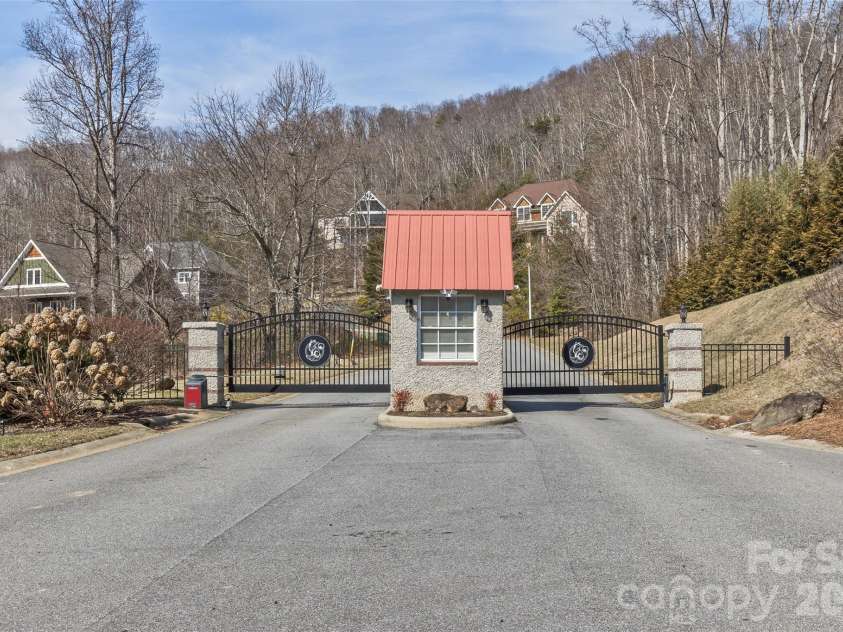 46 Carden Drive, Weaverville, NC 28787.  MLS# CAR4357396, YatesRealty ID 21479. Gate