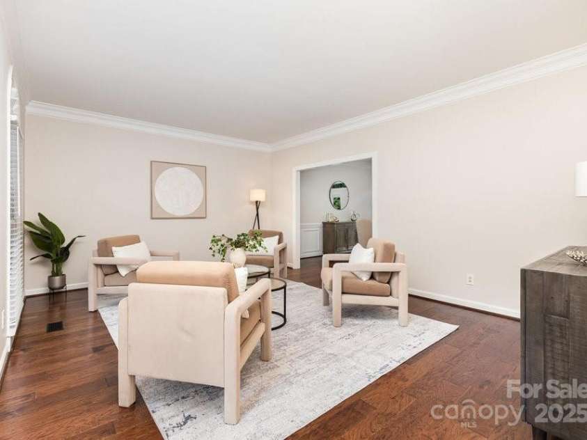 205 Rosedale Lane, Matthews, NC 28105.  MLS# CAR4272430, YatesRealty ID 21480. 