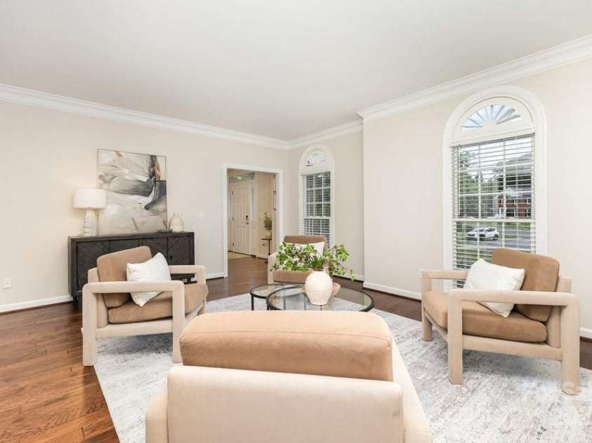 205 Rosedale Lane, Matthews, NC 28105.  MLS# CAR4272430, YatesRealty ID 21480. 