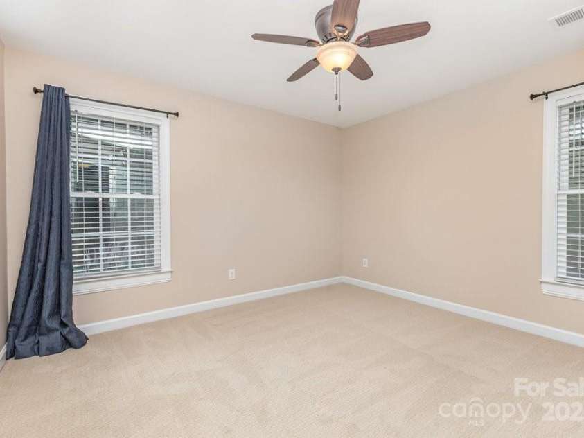 205 Rosedale Lane, Matthews, NC 28105.  MLS# CAR4272430, YatesRealty ID 21480. 