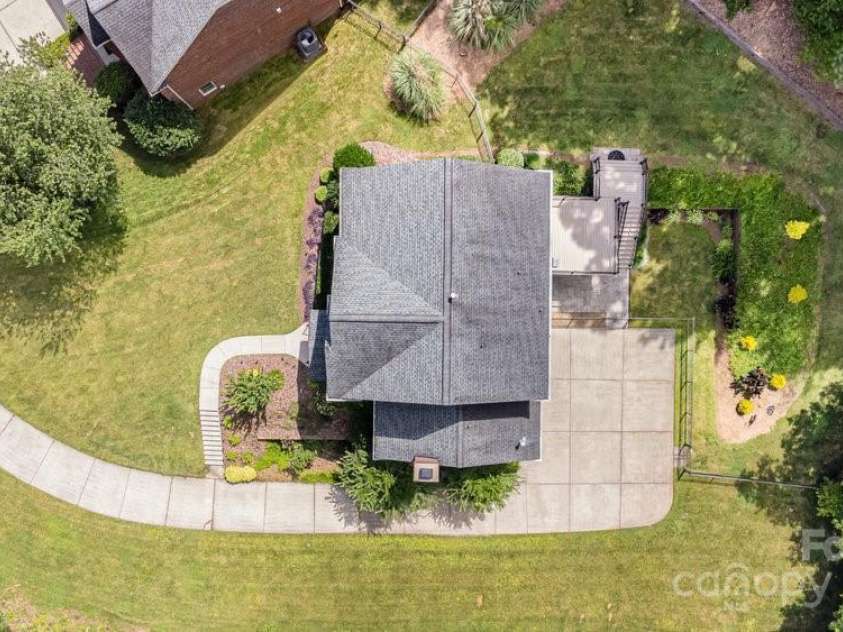 205 Rosedale Lane, Matthews, NC 28105.  MLS# CAR4272430, YatesRealty ID 21480. 