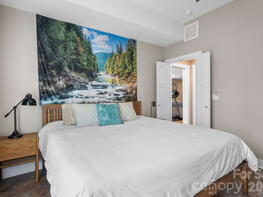 55 Vandalia Avenue, Asheville, NC 28806.  MLS# CAR4362677, YatesRealty ID 21480. Bedroom #4 downstairs