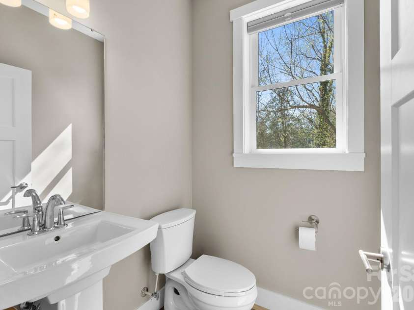 55 Vandalia Avenue, Asheville, NC 28806.  MLS# CAR4362677, YatesRealty ID 21480. Half bath on main